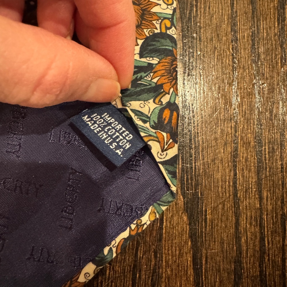 Liberty of London Tie Sunflower Patterned Cotton - Picture 4 of 5